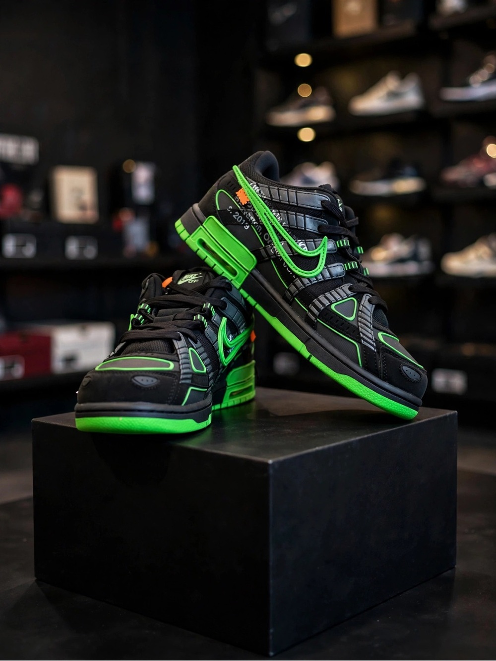 Nike Air Off-White x Nike Air Rubber Dunk 'Green Strike' (2020) - Picture 3 of 5